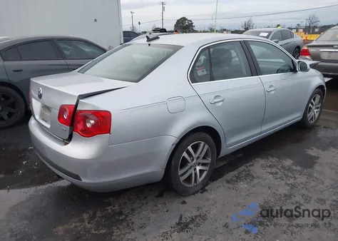 2006 Volkswagen Jetta Tdi z USA, uszkodzony, nr VIN 3VWST71K56M715206